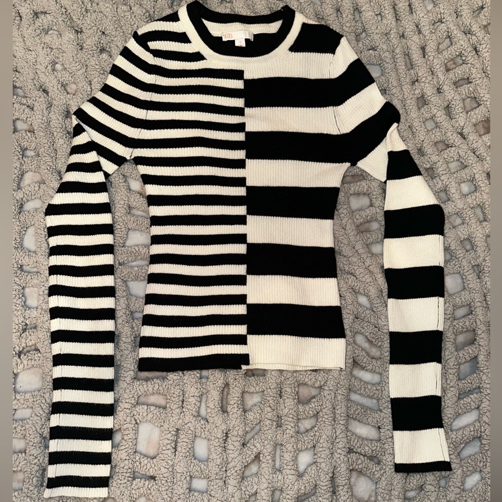 Gianni Bini Black and White Striped Crew Neck Sweater